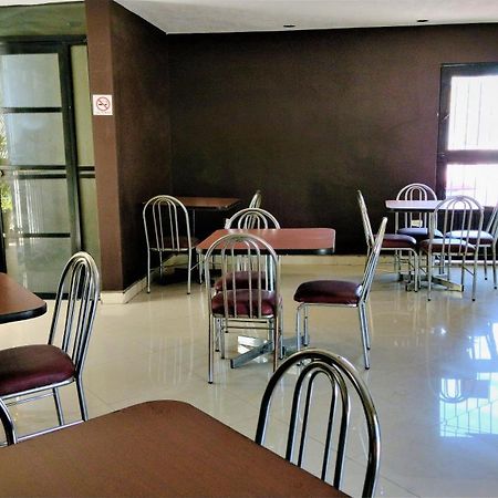 Laguna Inn Torreón Esterno foto