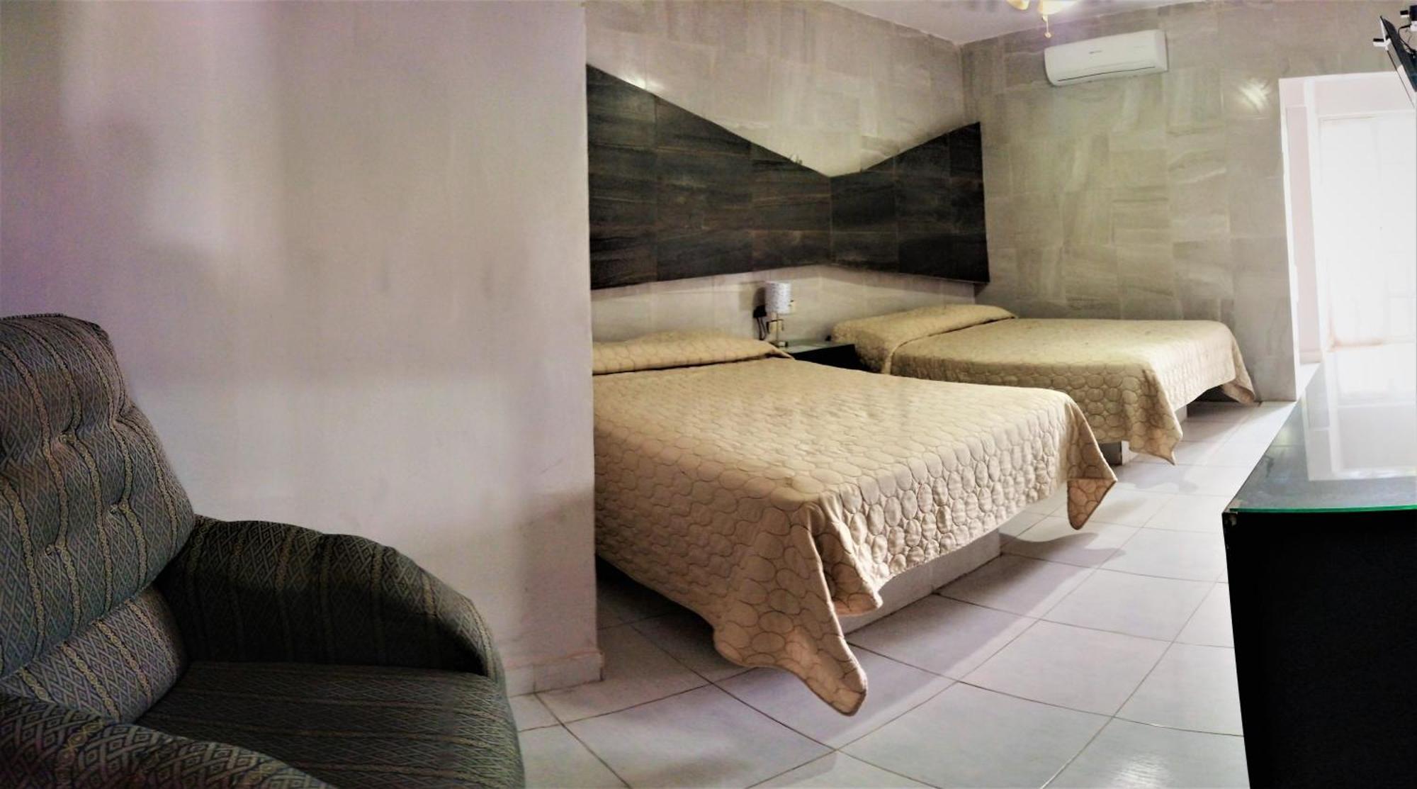 Laguna Inn Torreón Esterno foto