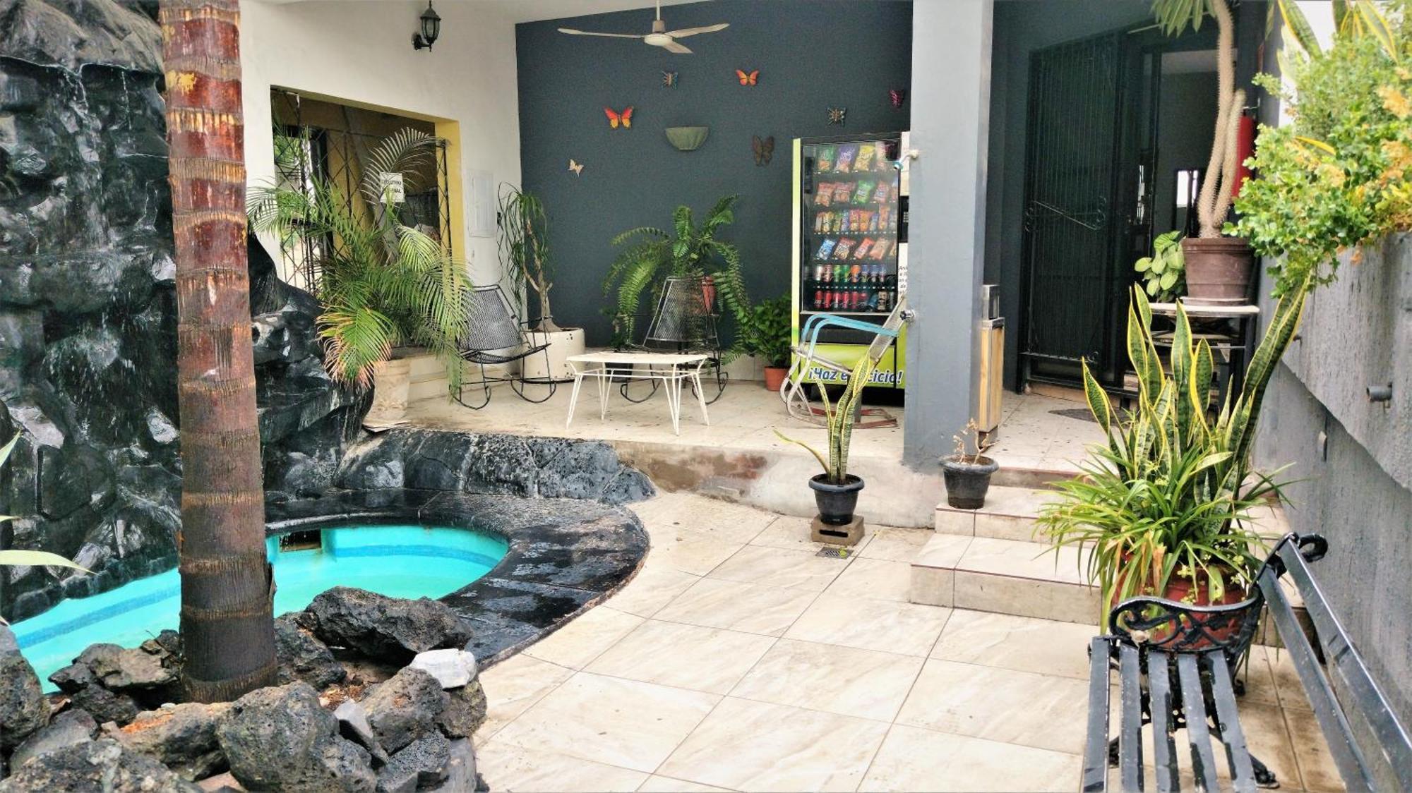 Laguna Inn Torreón Esterno foto